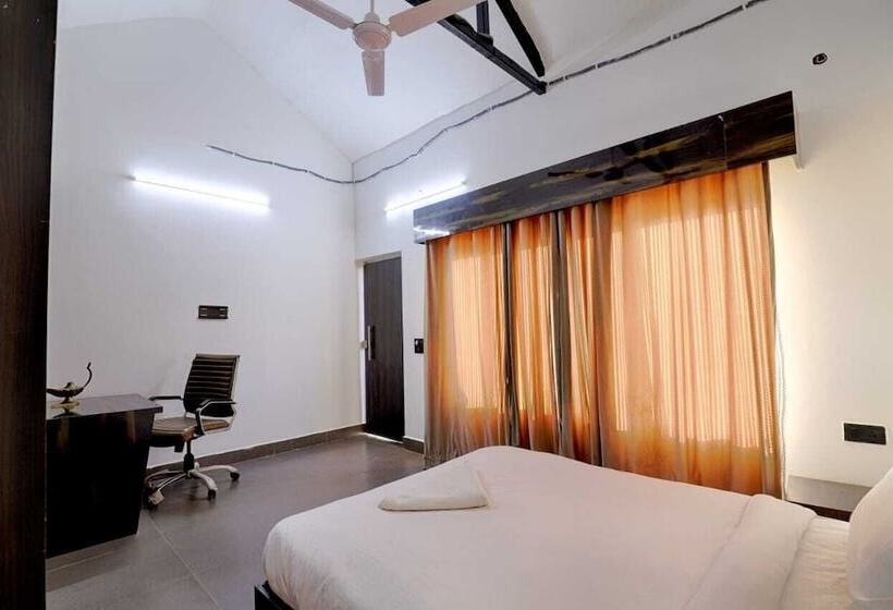 Hotel The Ashoka Farms And Resort
