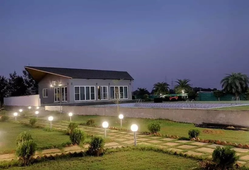 Hotelli The Ashoka Farms And Resort
