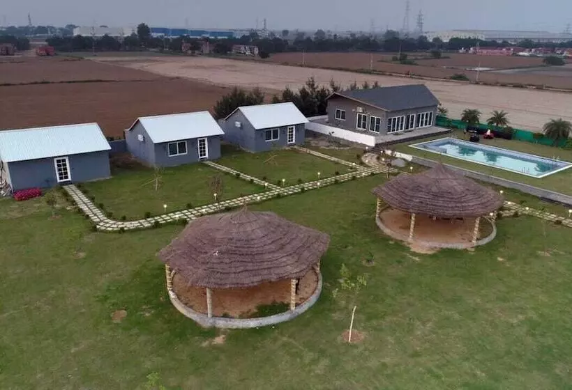 Hotelli The Ashoka Farms And Resort