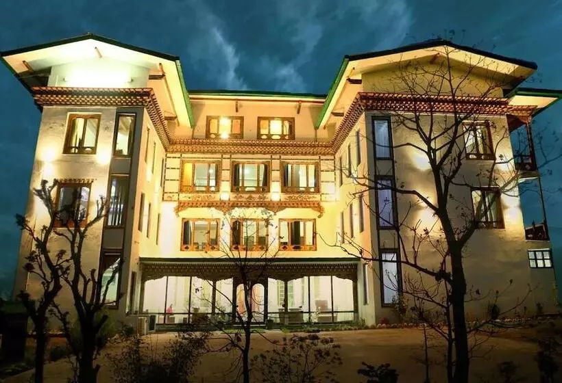 هتل Tsherim Resort