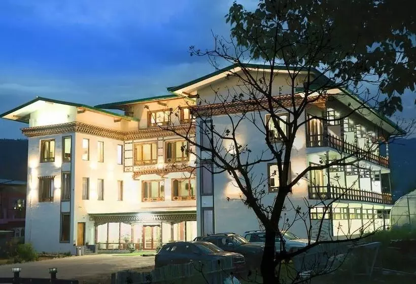 هتل Tsherim Resort