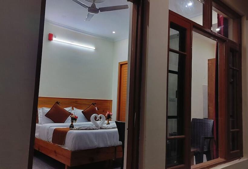 בית מלון כפרי White Mountain By Hill Hikers