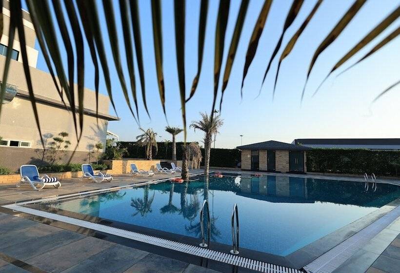 Krishna Hotel And Resort