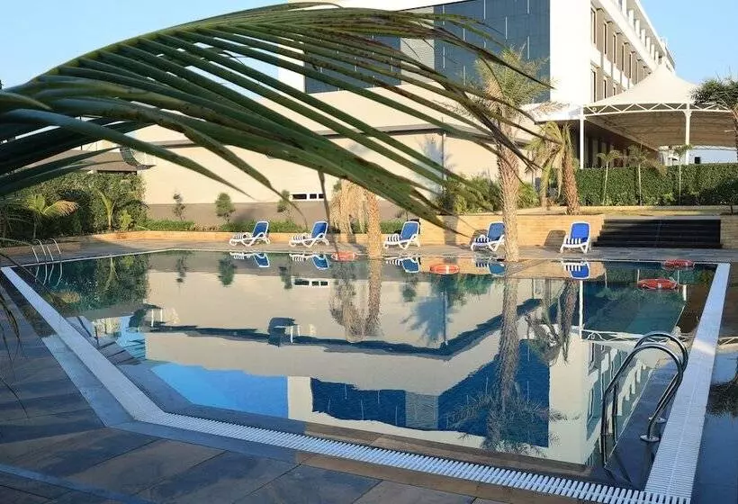 Krishna Hotel And Resort