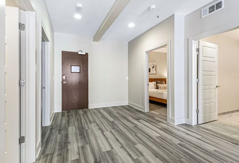 Amazing 4 Bedroom Haven In The Heart Of New Orleans