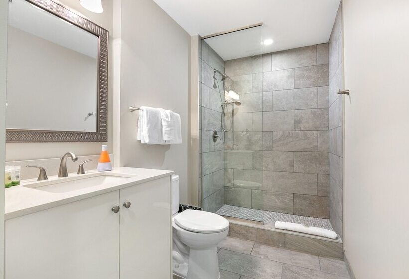 Amazing 4 Bedroom Haven In The Heart Of New Orleans