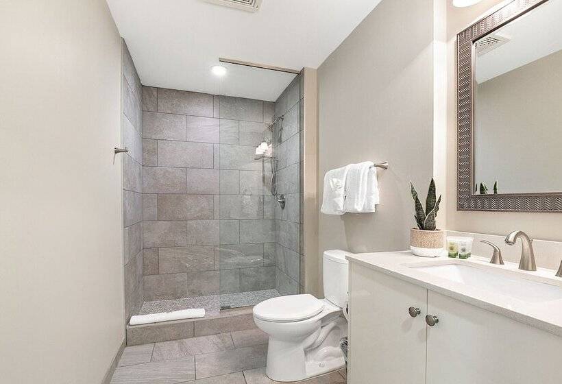 Amazing 4 Bedroom Haven In The Heart Of New Orleans