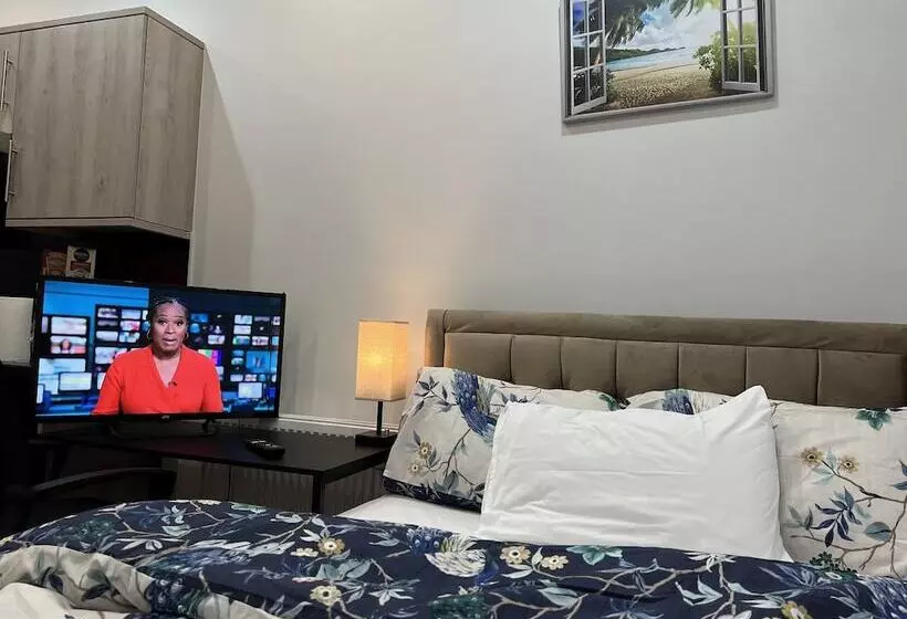 Majatalo Park View Residence Northolt   Near Tube