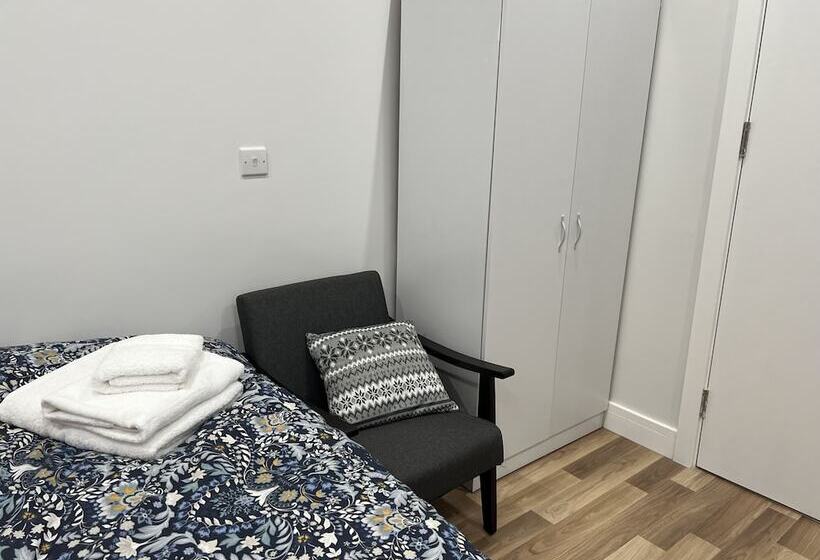 פנסיון Park View Residence Northolt Near Tube