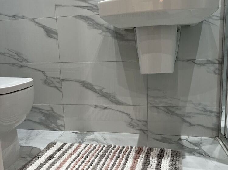 פנסיון Park View Residence Northolt Near Tube