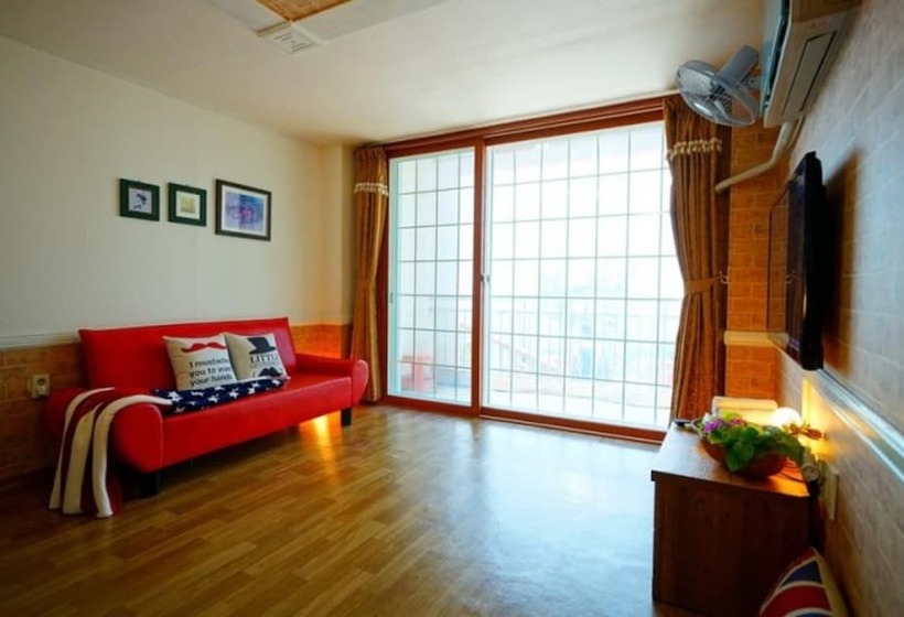 Buan Bada Punggyeong Pension