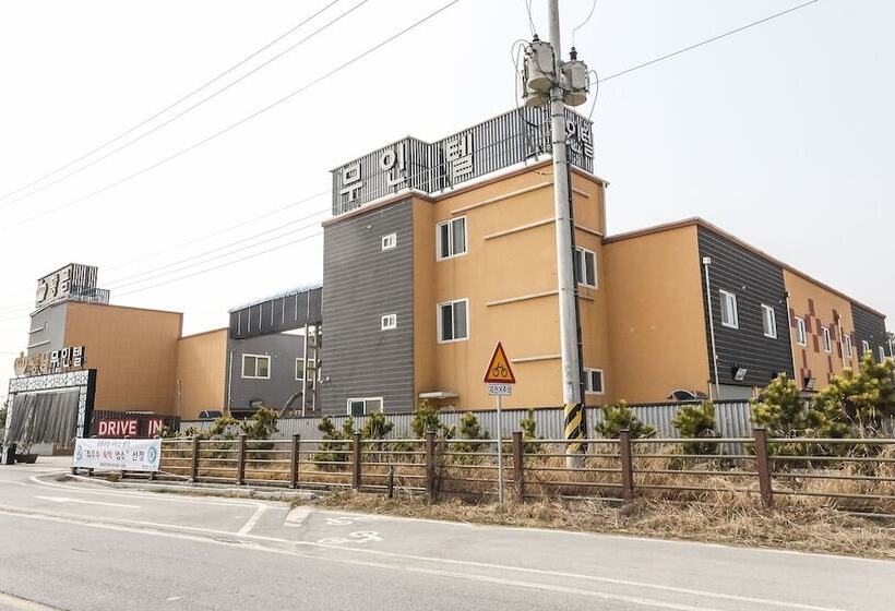 Busan Hwanggeum Drive In Motel