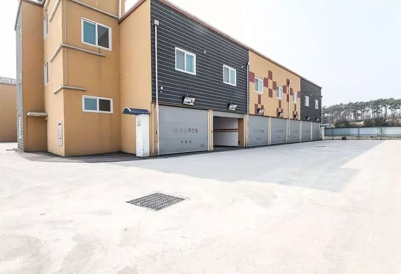 Busan Hwanggeum Drive In Motel