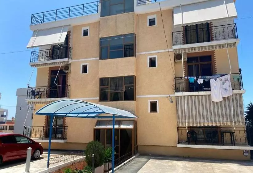 ホテル Augusto Rooms