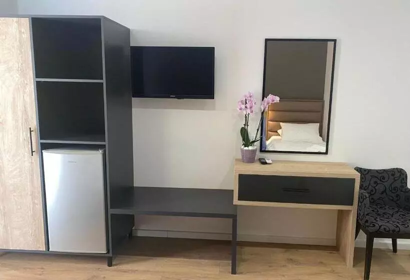 ホテル Augusto Rooms