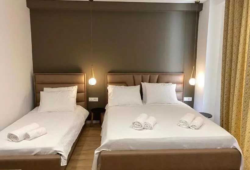 ホテル Augusto Rooms