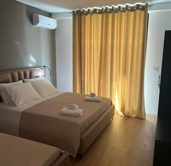 ホテル Augusto Rooms