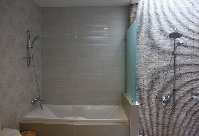 Отель Dreamscape Bali Villas By The Kunci