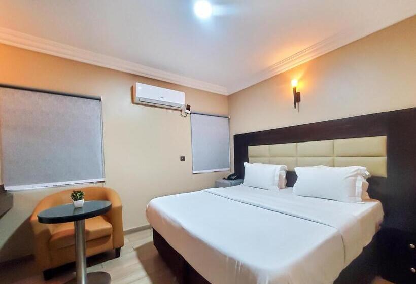 هتل Fadar S Place