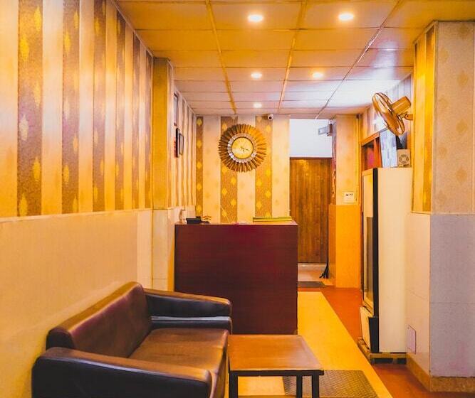 هتل Quadis Noida Sector 15