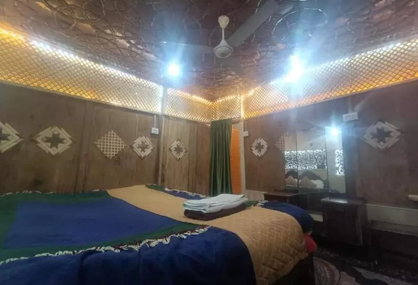 ホテル Shamus Maqbool Group Of Houseboat