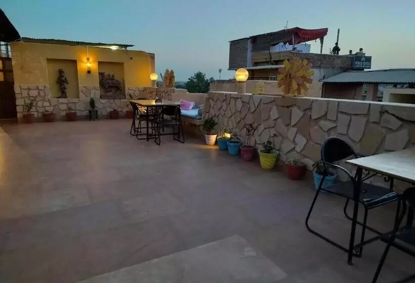 هتل The Elite Castle