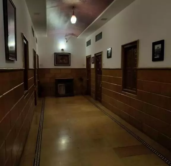 هتل The Elite Castle