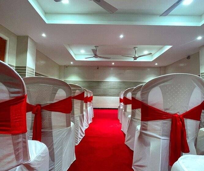 فندق K11 Express   Opp Express Avenue