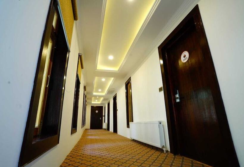 Hotel The Shanti Nest At Boutique