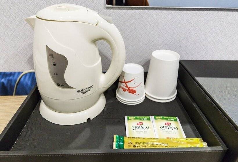 Motel Chuncheon Hotel 121