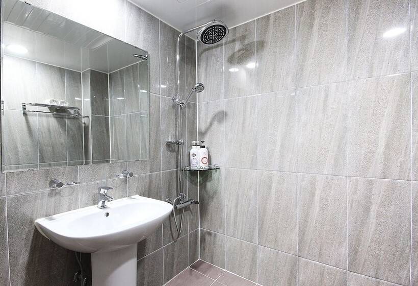 汽车旅馆  Jeongeup Hera