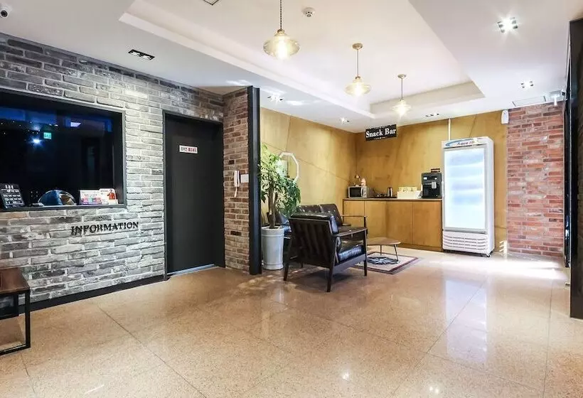 مُتل Yeosu Hotel The B