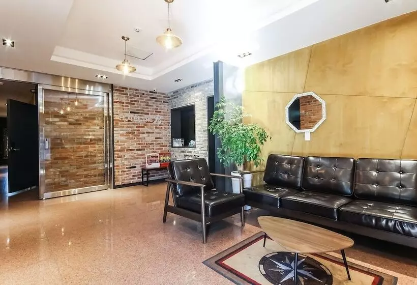 مُتل Yeosu Hotel The B