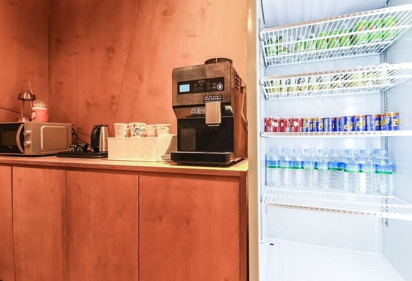 فندق على الطريق Yeosu Hotel The B