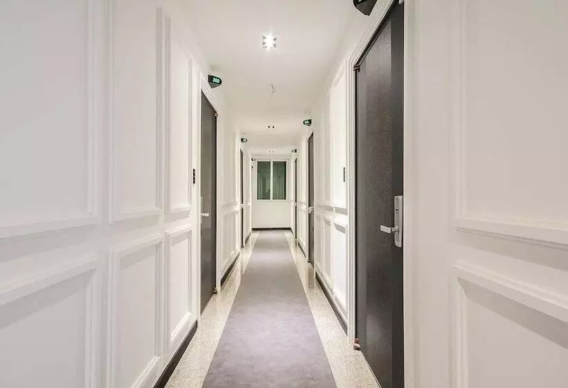 مُتل Yeosu Hotel The B