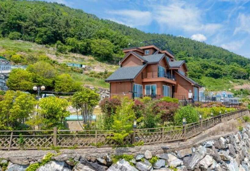 Namhae Macaron Pension