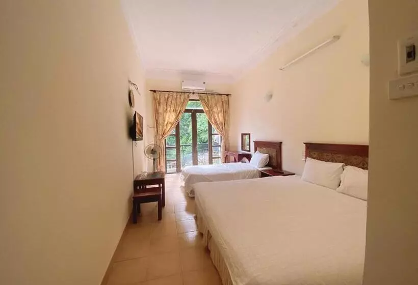 پانسیون An Phú Motel Tam đảo