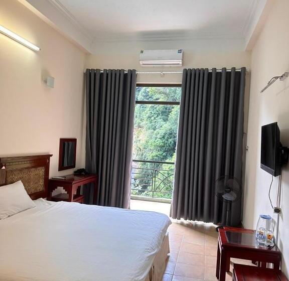 پانسیون An Phú Motel Tam đảo