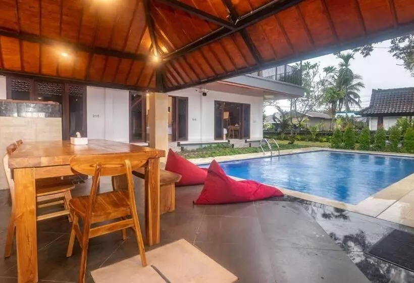 Majatalo Batuan Village