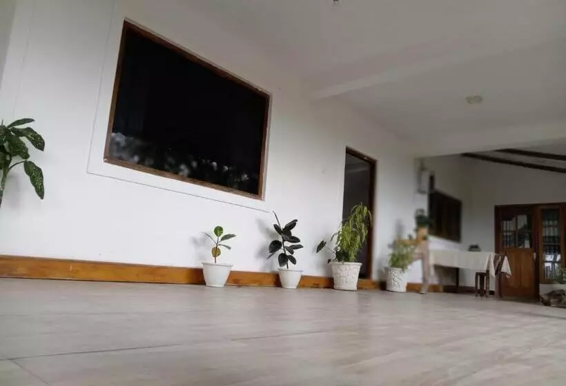 ペンション Diyathalawa The Mountain Lodge