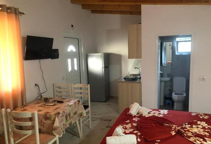 پانسیون Nino S Rooms