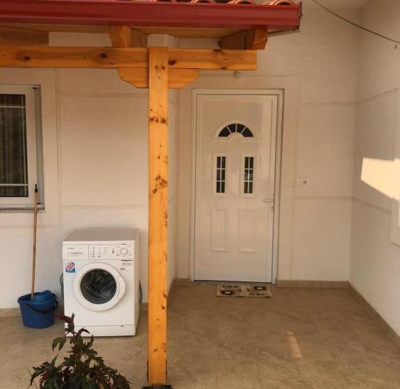 پانسیون Nino S Rooms