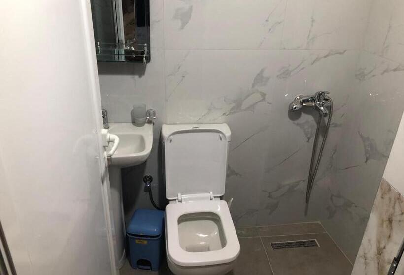 پانسیون Nino S Rooms