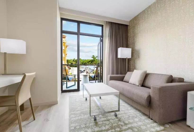 Ac Hotel By Marriott Naples 5th Avenue