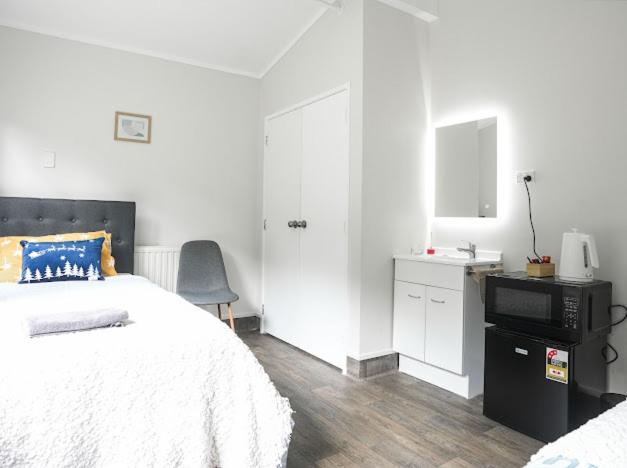 호스텔 Eden Lodge