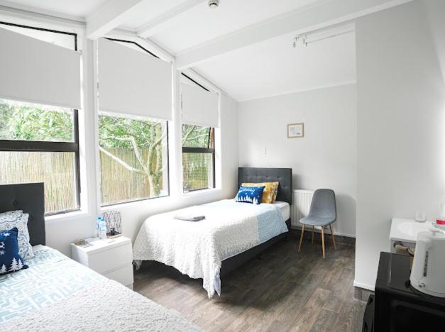 호스텔 Eden Lodge