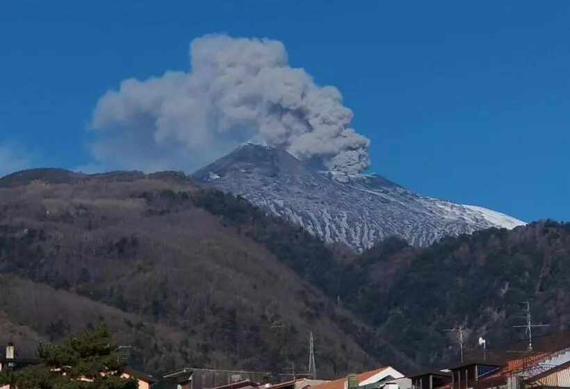 Aamiaismajoitus (B&B) Bouganville House