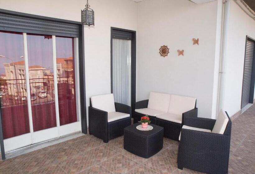 تختخواب و صبحانه Bouganville House