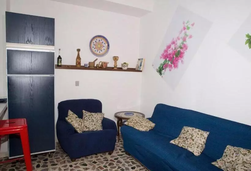 Aamiaismajoitus (B&B) Bouganville House