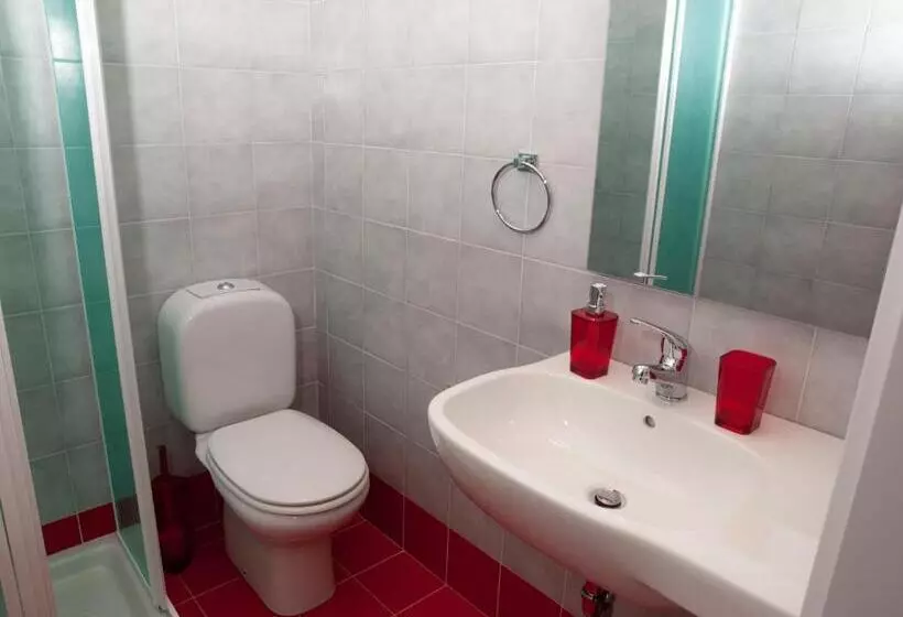 Aamiaismajoitus (B&B) Bouganville House